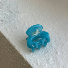 Load image into Gallery viewer, Sweet Oval Hollow Out Acetate Hair Claw 8ZA6HCP128