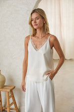 Load image into Gallery viewer, Two-Way Sleeveless Camisole
