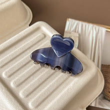 Load image into Gallery viewer, Cute Heart Acetate Small Hair Claw DP25E896
