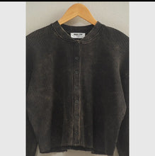 Load image into Gallery viewer, Double Zero Thermal Button Down Crop LS Tee
