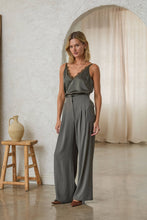 Load image into Gallery viewer, Two-Way Sleeveless Camisole
